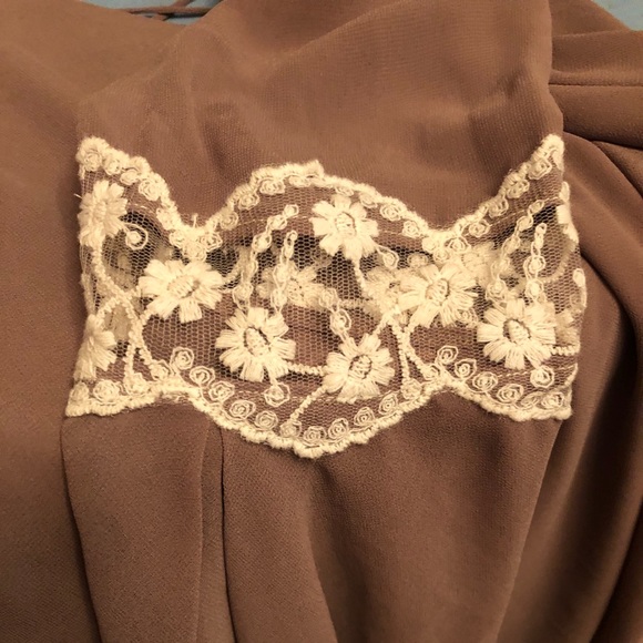 Umgee long bell sleeve chic&beautiful top … - Picture 2 of 7